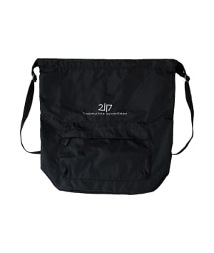 5012955 Packraft above flip